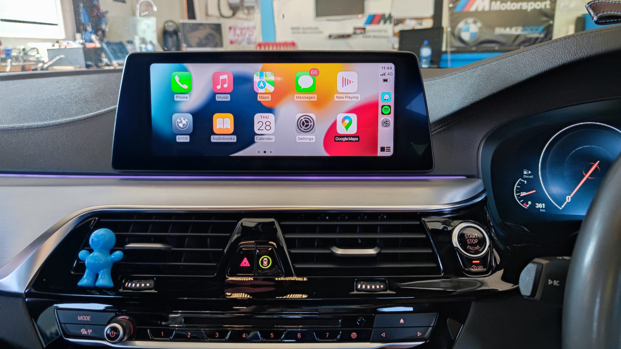 Активиране на Apple Carplay - BimmerCode Varna